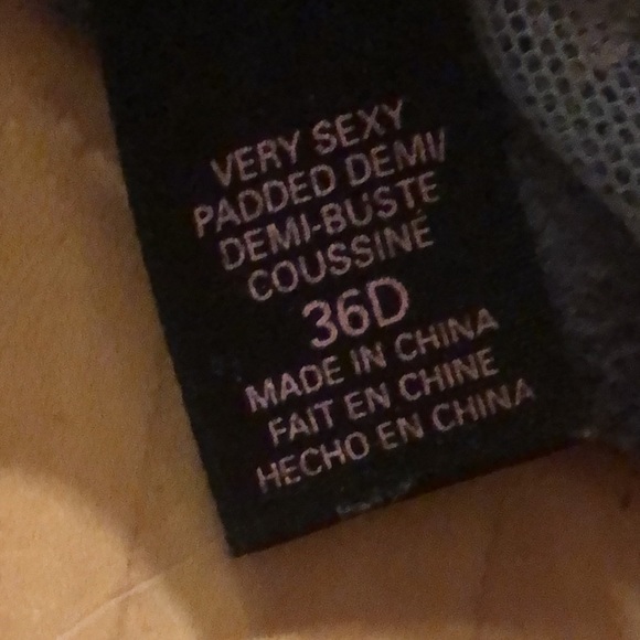 Victoria’s Secret Bra - Picture 5 of 5